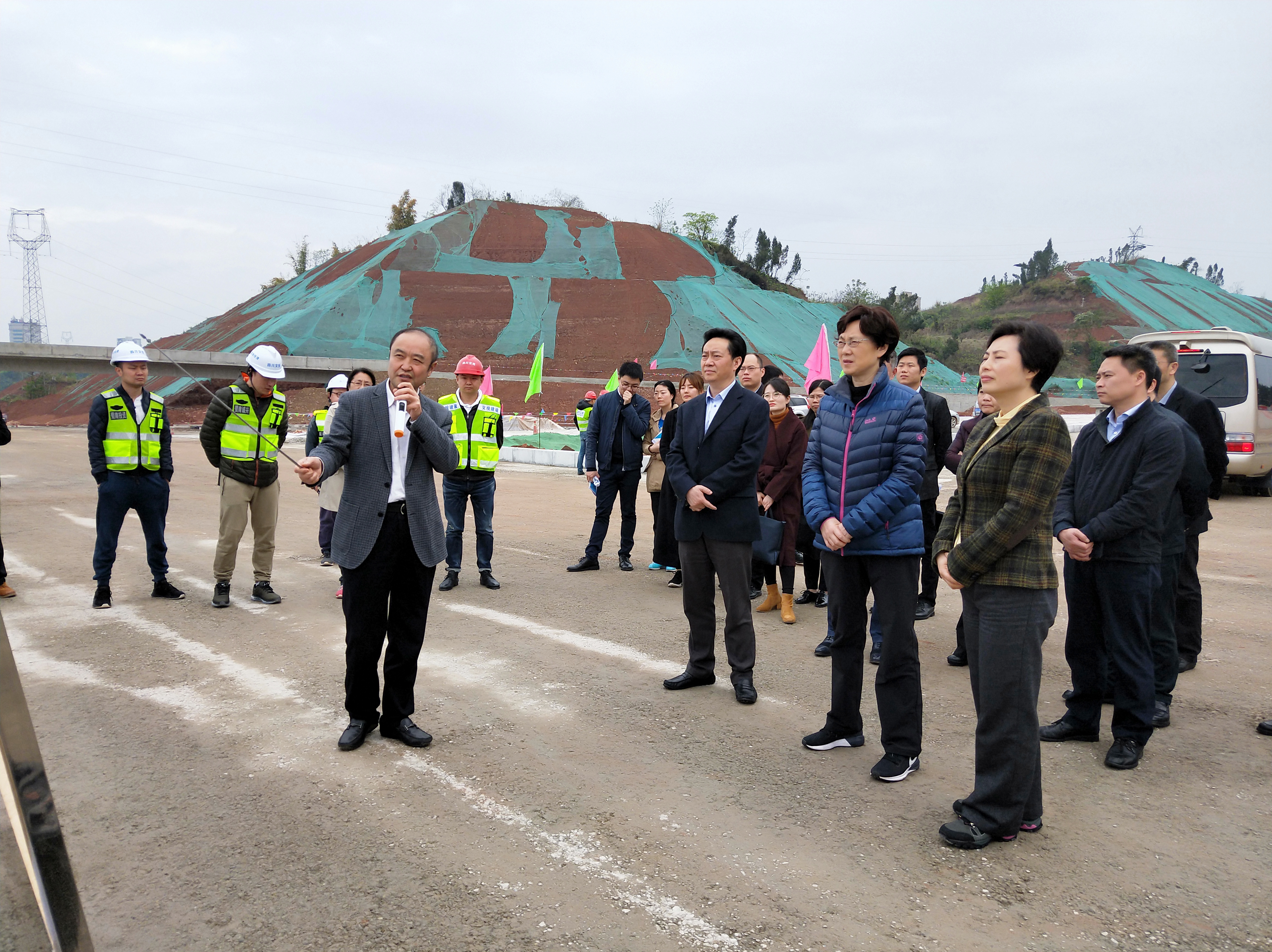 省委组织部副部长沈晓玲莅临 娇子大道西延线建设项目调研