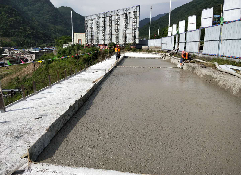 雅西高速公路荥经安检站改造工程主体结构轻质泡沫土浇筑完成